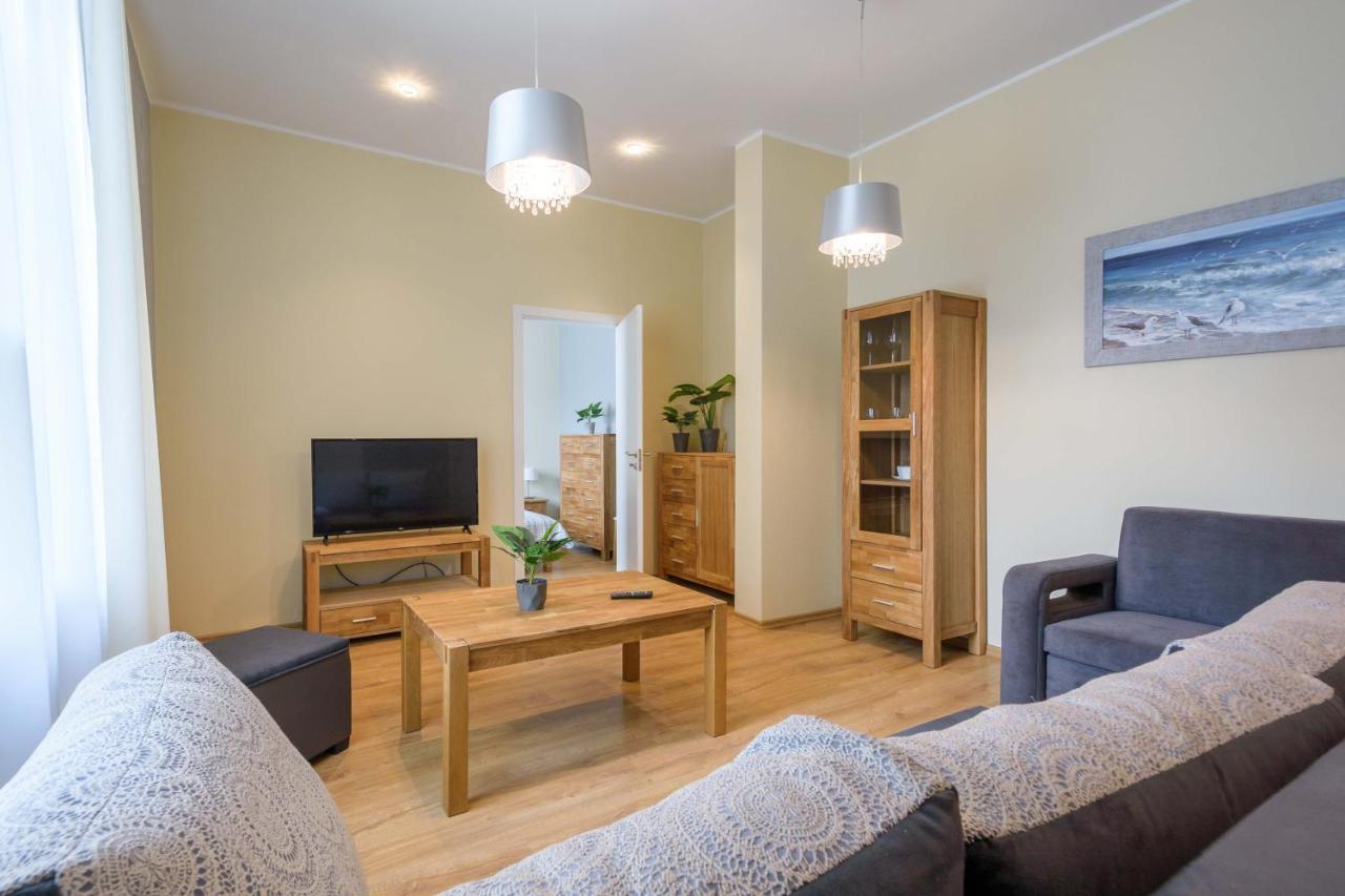 Barona Apartamenti Aparthotel Liepaja Bagian luar foto